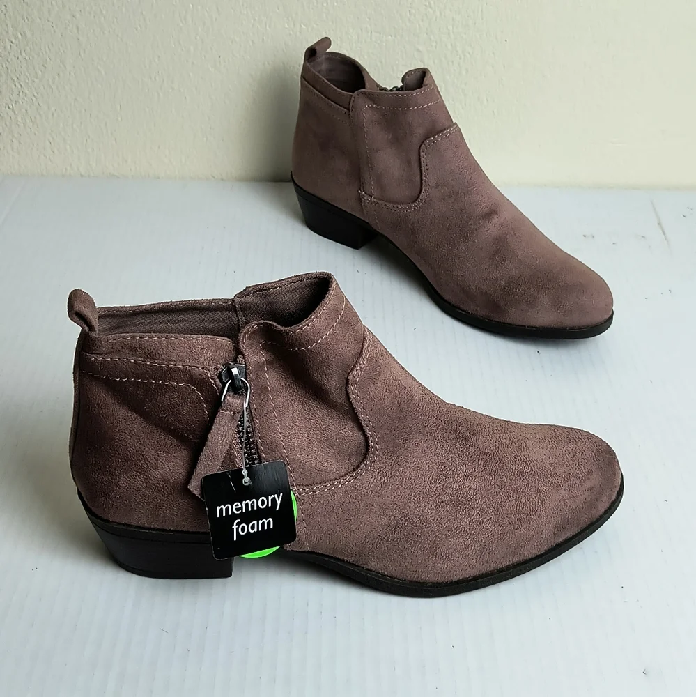 Az Garrity 9.5M Mauve Ankle Booties Side Zip Pull-on - Picture 2 of 11